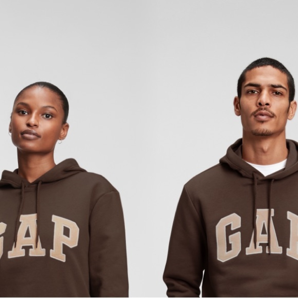 GAP Dark Brown Pullover Hoodie with Cream Logo - Picture 4 of 11